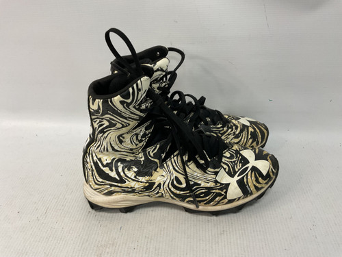 Vist Large View of Product Image Which is Used Under Armour Jr FB Cleats Black And White Junior 04