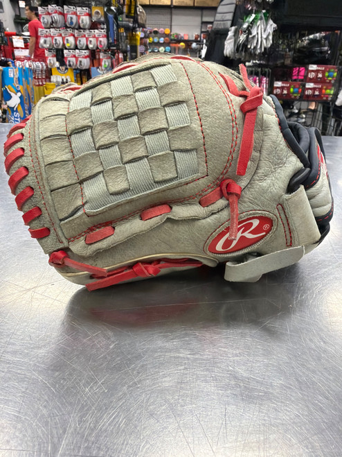 Vist Large View of Product Image Which is Used Rawlings SC110MT BB/SB Glove LH Throw Grey 11"