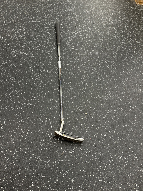 Vist Large View of Product Image Which is Used Knight BNZ 1 Mens Putter RH