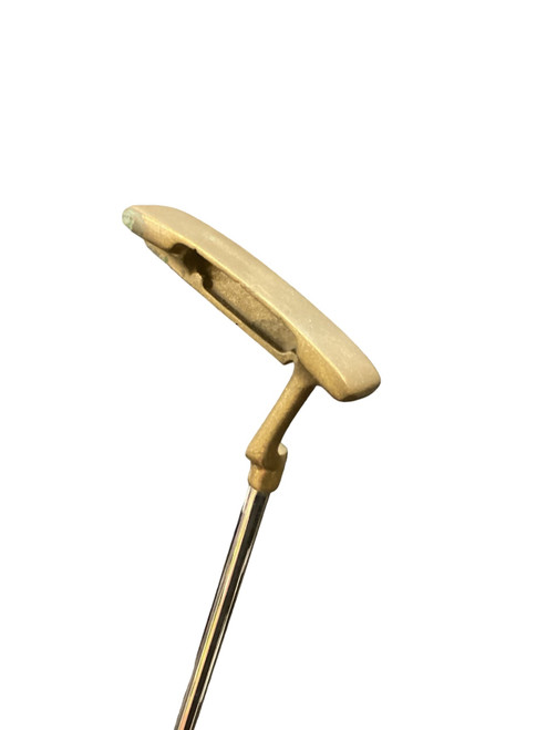 Vist Large View of Product Image Which is Used GOLD PUTTER Mens Putter RH