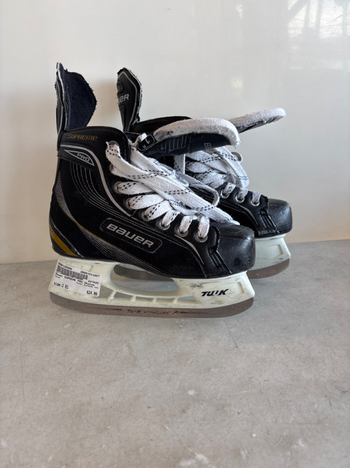 Vist Large View of Product Image Which is Used Bauer SUPREME PRO Junior Hockey Skate Junior 01