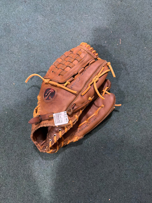Vist Large View of Product Image Which is Used Rawlings HEART OF THE HIDE PRO 6 BB/SB Glove RH Throw Brown 12 1/2"