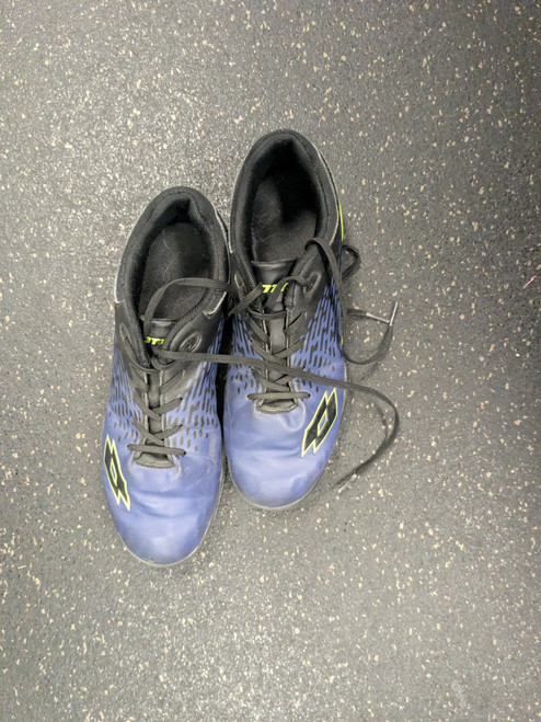 Vist Large View of Product Image Which is Used Lotto Soccer Indoor Shoes None Junior 06