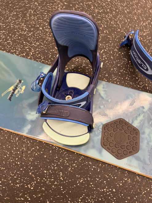 Vist Large View of Product Image Which is Used Burton FEEL GOOD Womens Board/Bindings Royal Blue 152 cm