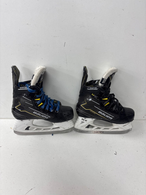 Vist Large View of Product Image Which is Used Bauer SUPREME M40 Junior Hockey Skate Junior 01 (NEW=$250)