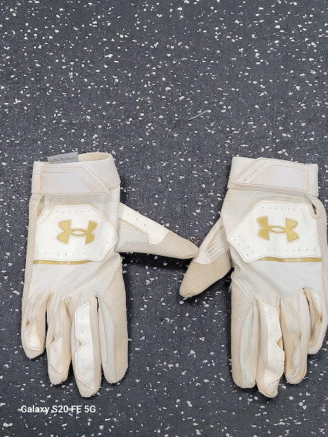 Vist Large View of Product Image Which is Used Under Armour BB/SB Batting Gloves White LG