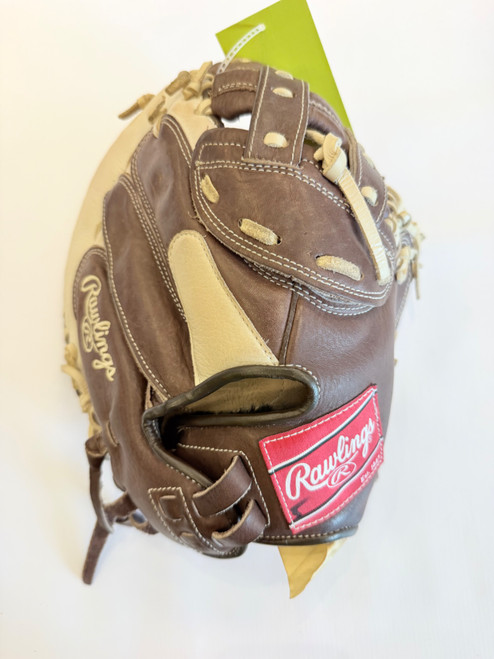 Vist Large View of Product Image Which is Used Rawlings CHAMPION SERIES BB/SB Catchers RH Throw Brown 33"