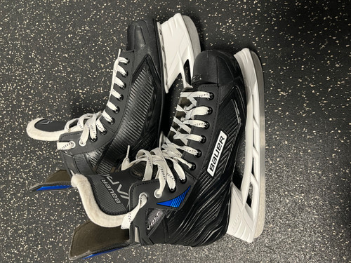Vist Large View of Product Image Which is Used Bauer X VOLT Senior Hockey Skate Senior 11