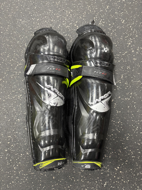 Vist Large View of Product Image Which is Used Bauer VAPOR FLY40 Junior Shin Guards Black 12"