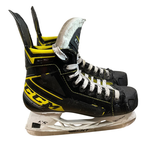 Vist Large View of Product Image Which is Used CCM 9380 SUPER TACKS Intermediate Hockey Skate Intermediate 4.5