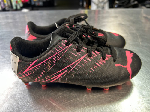 Vist Large View of Product Image Which is Used Puma Soccer Cleats Black Youth 12.0