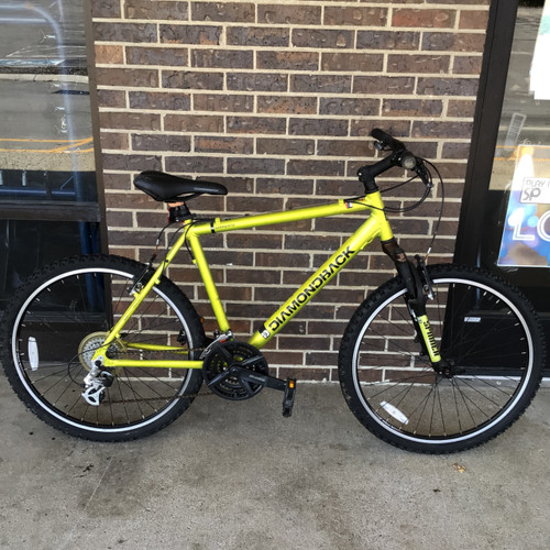 Vist Large View of Product Image Which is Used Diamondback 2010 SORRENTO LG MENS MOUNTAIN BIKE Mountain Bike Mens Lime Green 48-52cm - 19-20" - LG Frame