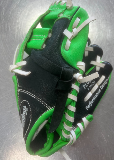 Vist Large View of Product Image Which is Used Rawlings TBALL BB/SB Glove T-ball Black 9"
