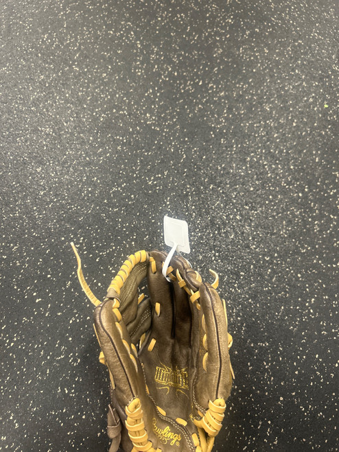Vist Large View of Product Image Which is Used Rawlings H105IBR BB/SB Glove RH Throw Brown 10 1/2"