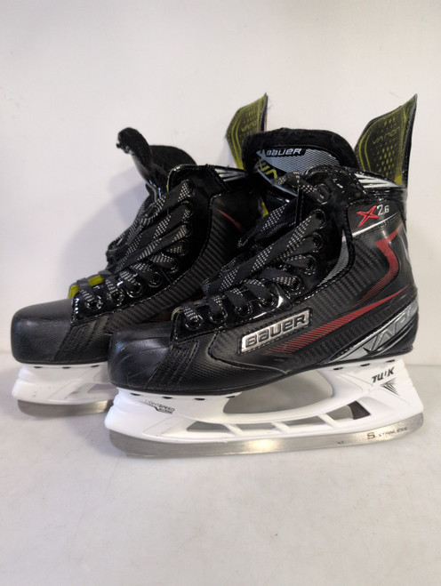 Vist Large View of Product Image Which is Used Bauer VAP X2.6 Intermediate Hockey Skate Intermediate 5.5