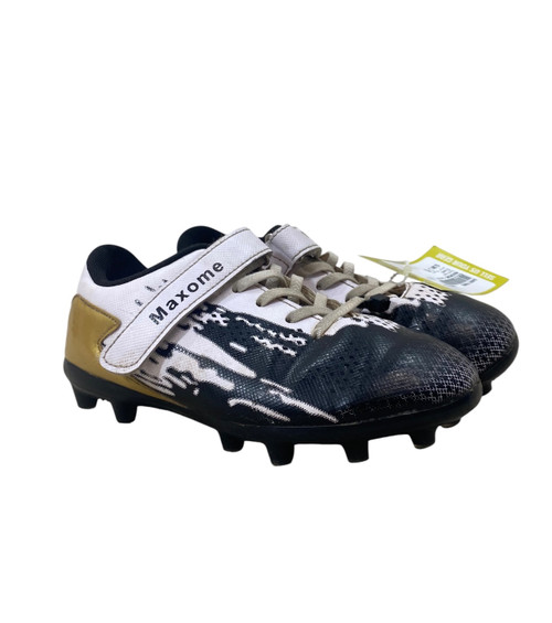 Vist Large View of Product Image Which is Used MacGregor Soccer Cleats Black Junior 01