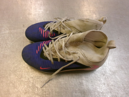 Vist Large View of Product Image Which is Used Nike Soccer Cleats White Senior 5