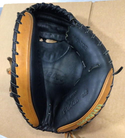 Vist Large View of Product Image Which is Used Wilson A2000 PUDGE BB Catchers RH Throw Black And Tan 32 1/2"