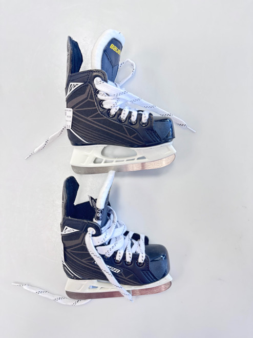 Vist Large View of Product Image Which is Used Bauer S140 Youth Hockey Skate Youth 08.0