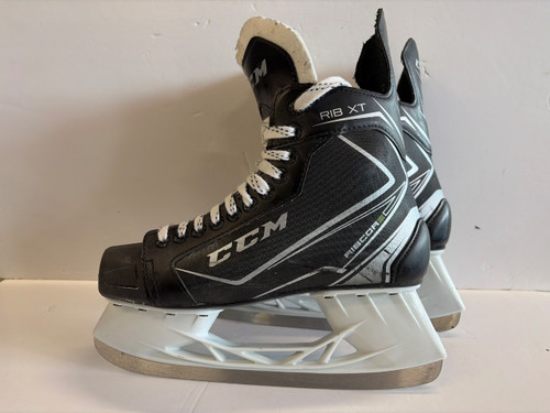 Vist Large View of Product Image Which is Used CCM RIB XT Senior Hockey Skate Senior 8