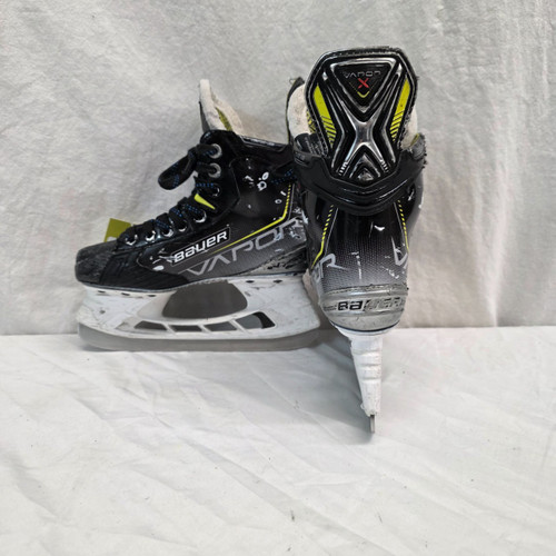 Vist Large View of Product Image Which is Used Bauer VAPOR 3X Junior Hockey Skate Junior 02