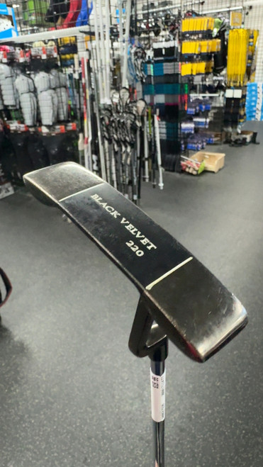 Vist Large View of Product Image Which is Used BLACK VELVET 220 Mens Putter RH