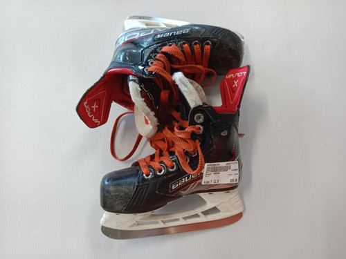Vist Large View of Product Image Which is Used Bauer VAPOR Youth Hockey Skate Youth 12.0