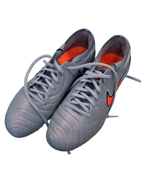 Vist Large View of Product Image Which is Used Nike Soccer Cleats Purple Senior 5.5