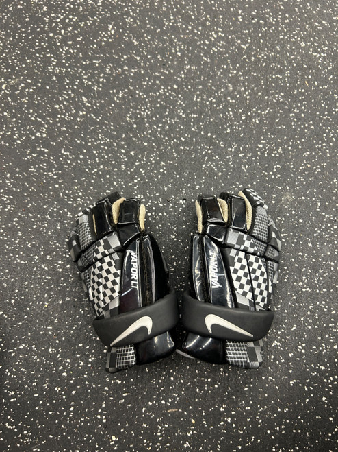 Vist Large View of Product Image Which is Used Nike VAPOR LT Lacrosse Gloves Junior Black 12"
