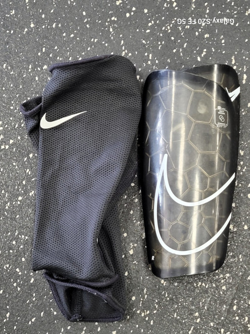 Vist Large View of Product Image Which is Used Nike MERCURIAL Soccer Shin Guards Adult Black MD