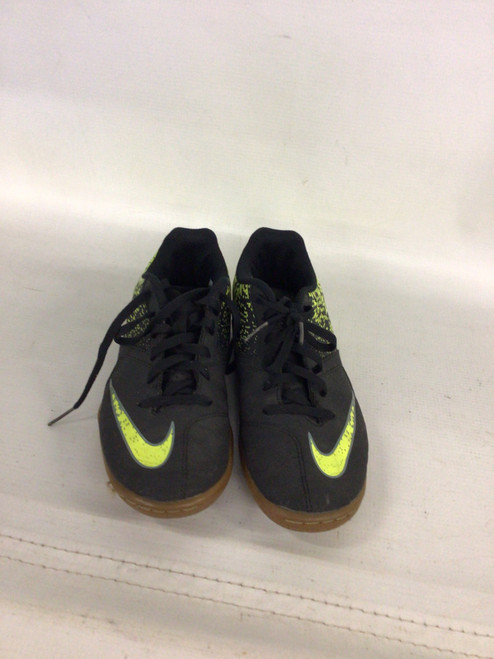 Vist Large View of Product Image Which is Used Nike Soccer Indoor Shoes Black Junior 04