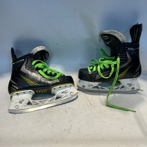 Vist Large View of Product Image Which is Used CCM 5052 Senior Hockey Skate Senior 5