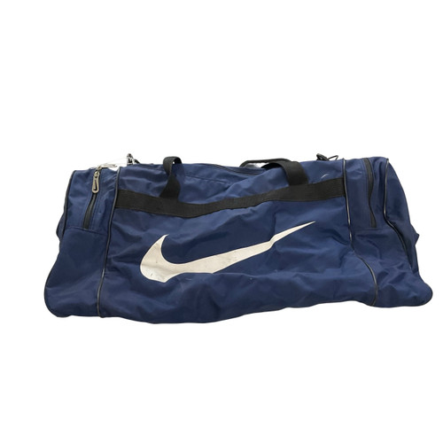 Vist Large View of Product Image Which is Used Nike Medium Equipment Bag