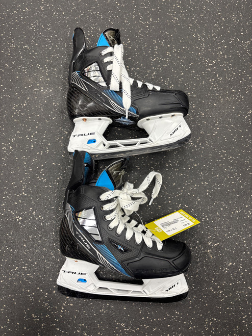 Vist Large View of Product Image Which is Used True TF9 Junior Hockey Skate Junior 02.5