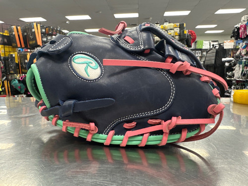 Vist Large View of Product Image Which is New RAWLINGS R9 FASTPITCH MITT-33"