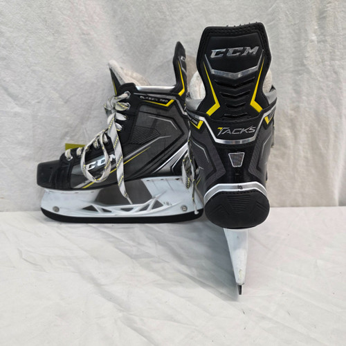 Vist Large View of Product Image Which is Used CCM CLASSIC PRO Senior Hockey Skate Senior 8.5