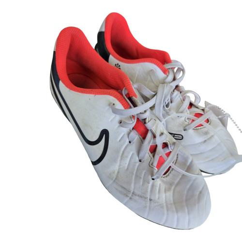 Vist Large View of Product Image Which is Used Nike SOCCER CLEATS 2 Soccer Cleats White Junior 02