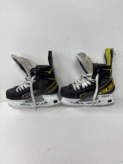 Vist Large View of Product Image Which is Used CCM TACKS 9370 Junior Hockey Skate Junior 04