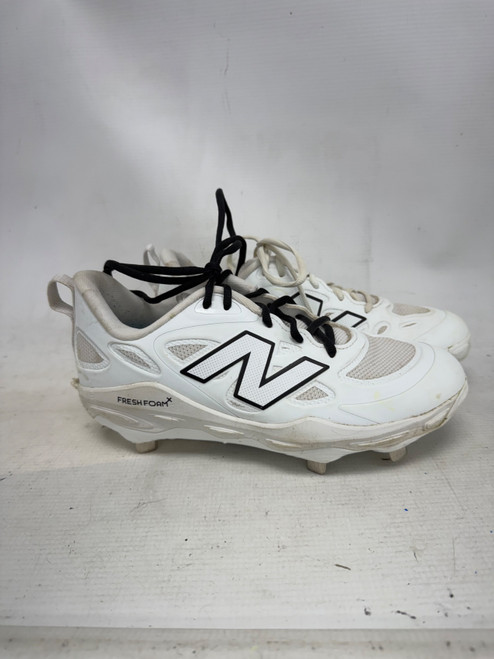 Vist Large View of Product Image Which is Used New Balance FRESH FOAM VELO V4 BB/SB Cleats White Senior 7.5