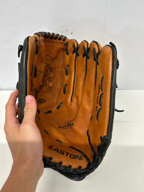 Vist Large View of Product Image Which is Used Easton EASTON NIF-14 BB/SB Glove RH Throw Brown 14"