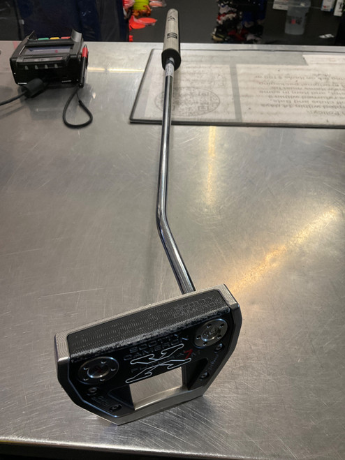 Vist Large View of Product Image Which is Used Scotty Cameron FUTURA 7 Mens Putter RH