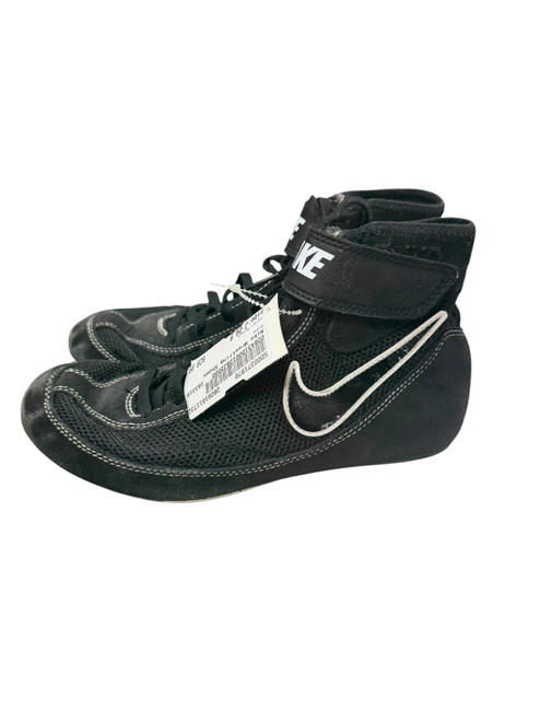 Vist Large View of Product Image Which is Used Nike Wrestling Shoes Black Junior 04.5