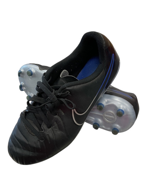 Vist Large View of Product Image Which is Used Nike Soccer Cleats Black Junior 02