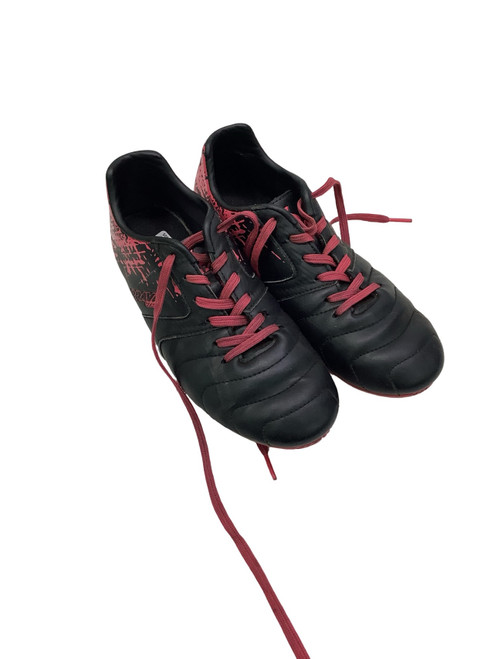 Vist Large View of Product Image Which is Used Brava Soccer Cleats Black And Pink Junior 05