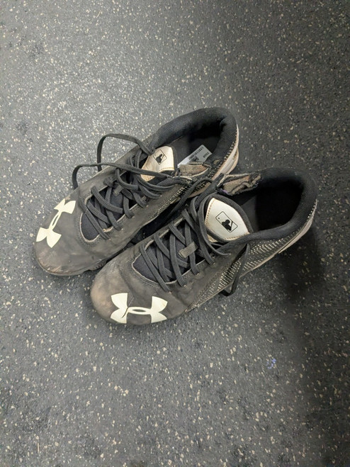 Vist Large View of Product Image Which is Used Under Armour CLEATS BB/SB Cleats None Junior 05