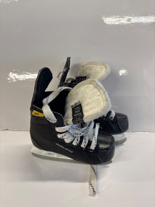 Vist Large View of Product Image Which is Used Bauer SUPREME 140 Youth Hockey Skate Youth 08.0