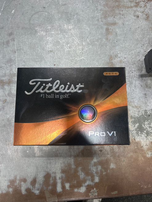 Vist Large View of Product Image Which is Used Titleist PRO V1 12 Pack - Golf Balls