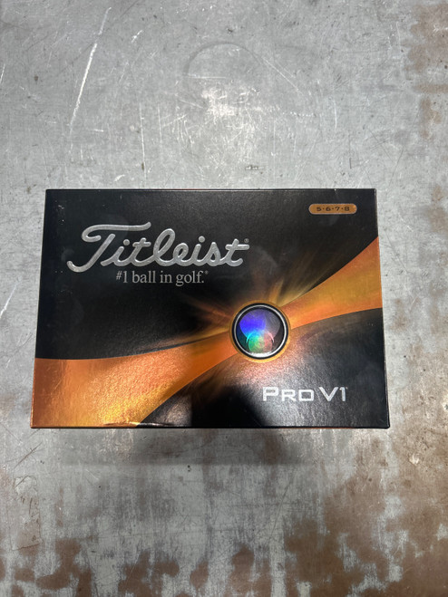 Vist Large View of Product Image Which is Used Titleist PRO V1 12 Pack - Golf Balls