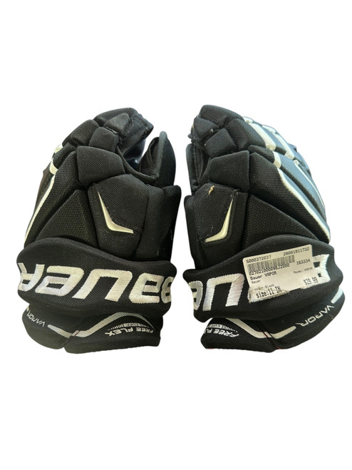 Vist Large View of Product Image Which is Used Bauer VAPOR Junior Gloves Black 11"