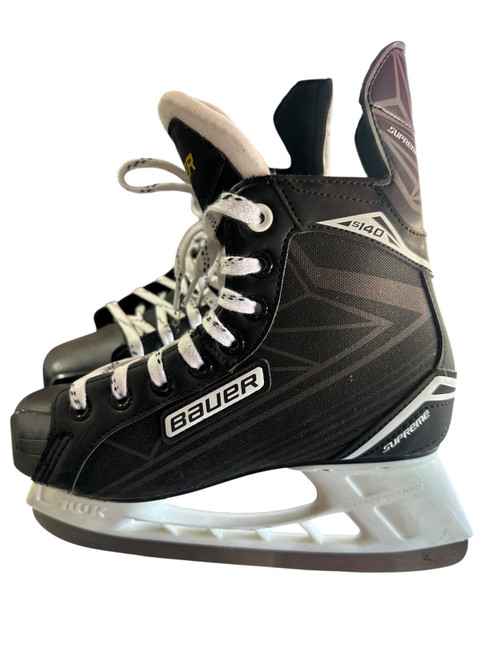 Vist Large View of Product Image Which is Used Bauer S140 Junior Hockey Skate Junior 02